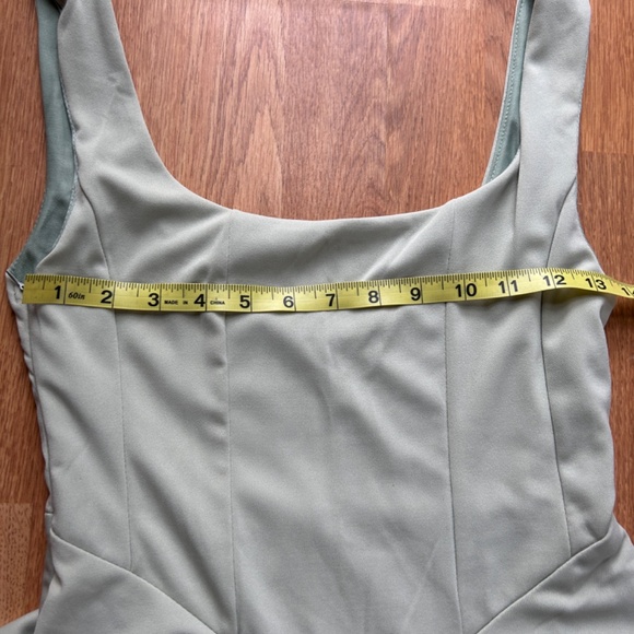 Mint green princess cut midi dress - Picture 3 of 4